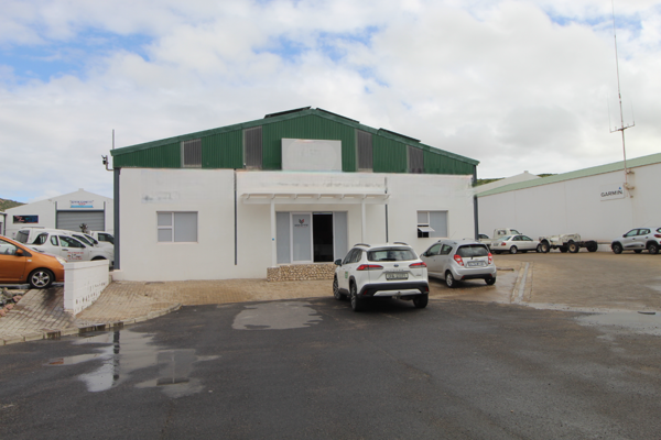 260  m² Commercial space