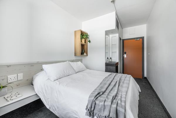 Studio Apartment