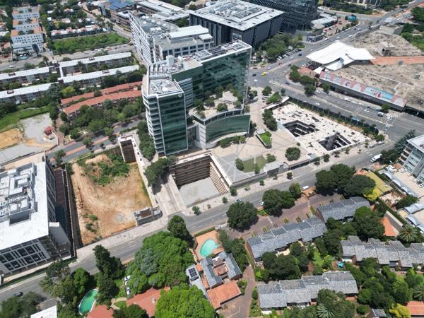55 000 m² Commercial space
