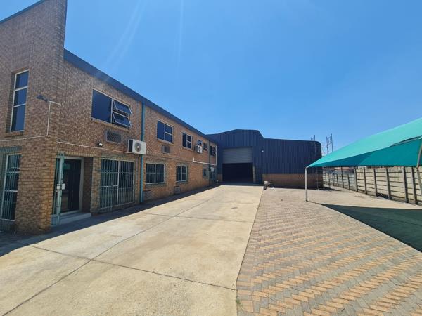 1 150  m² Industrial space