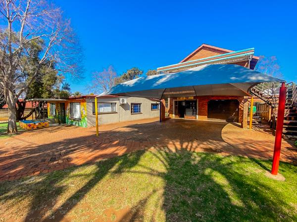 425  m² Commercial space