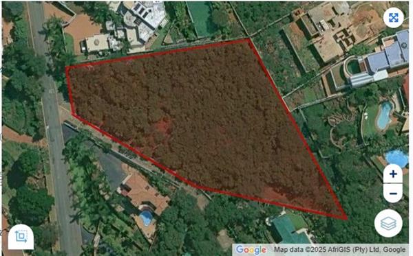 4 767 m² Land