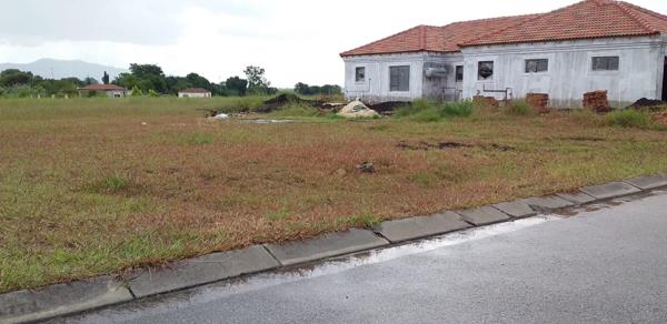 500 m² Land