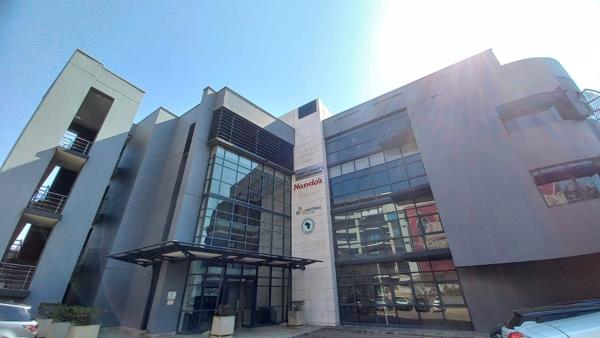 662  m² Commercial space