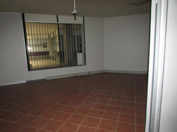 183  m² Commercial space