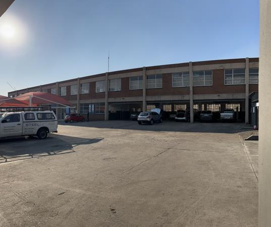 3 000  m² Industrial space