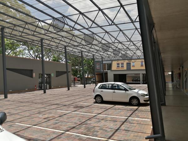143 m² Commercial space