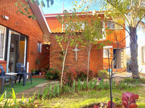 9 Bedroom House
