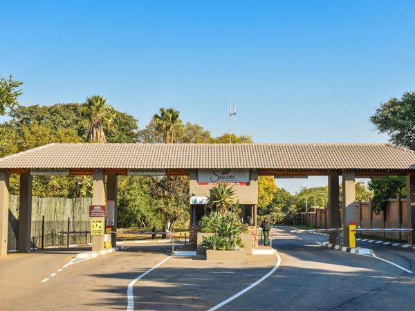 930 m² Land