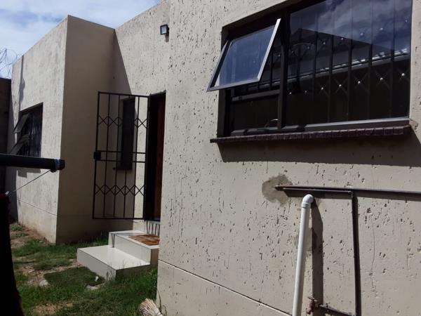1 Bedroom House