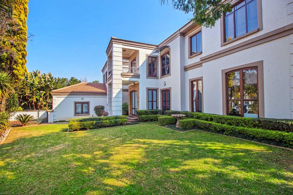 6 Bedroom House