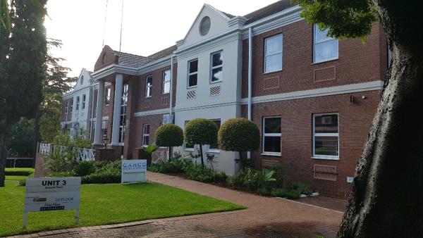 1 208  m² Office Space