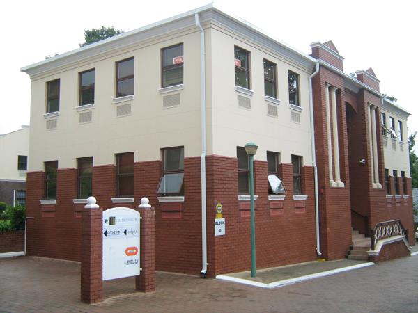 944  m² Office Space