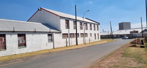 730  m² Industrial space