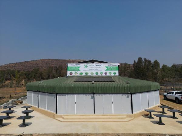 700  m² Commercial space