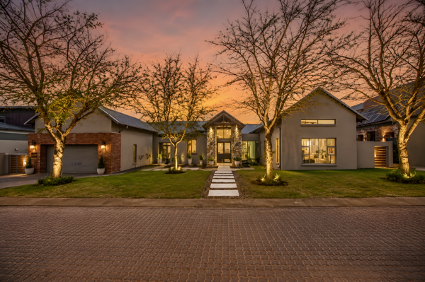 5 Bedroom House