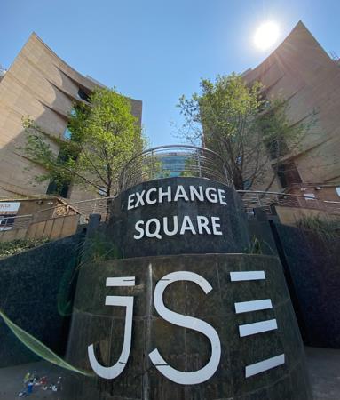 2 000  m² Commercial space