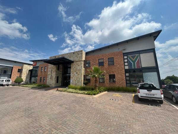 472 m² Commercial space