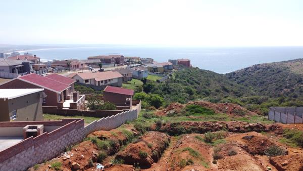735 m² Land