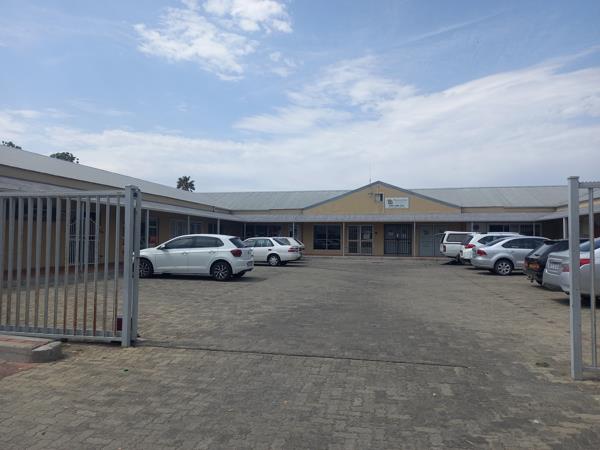 72  m² Commercial space