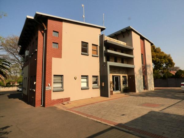 600  m² Office Space