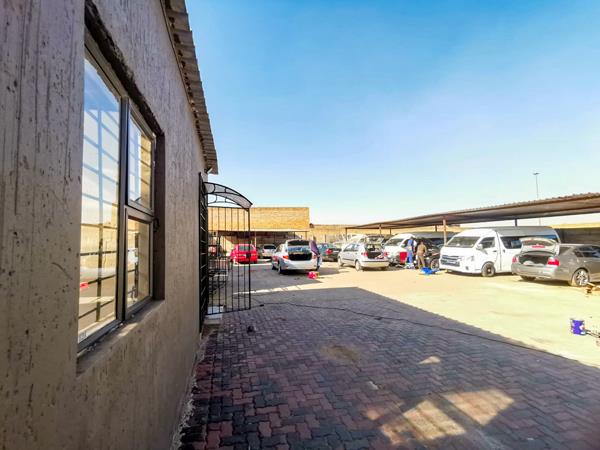 1 163 m² Commercial space