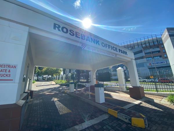 376  m² Commercial space