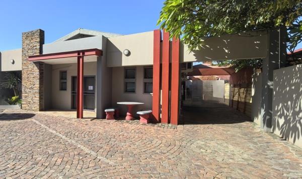 438  m² Commercial space