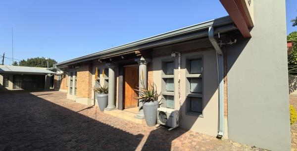 438 m² Commercial space