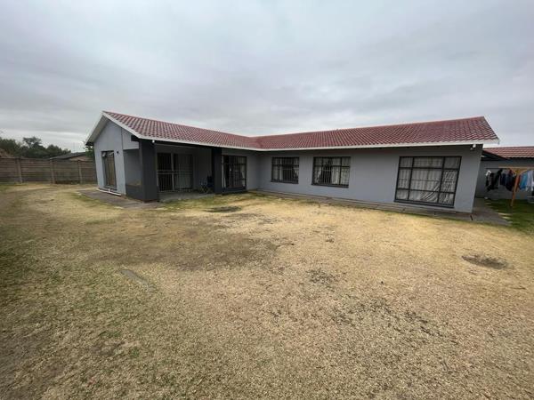 9 Bedroom House