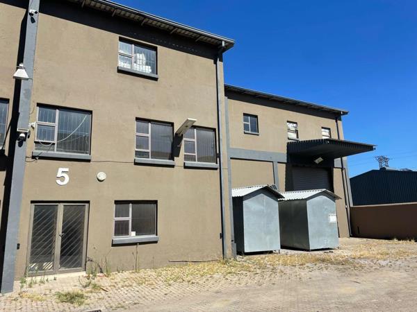 817  m² Industrial space