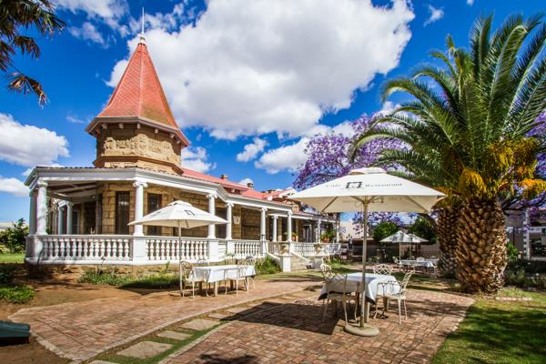 350  m² Commercial space