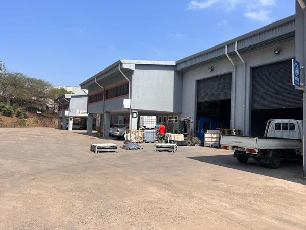 1 006  m² Industrial space