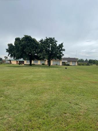 5.7 ha Farm