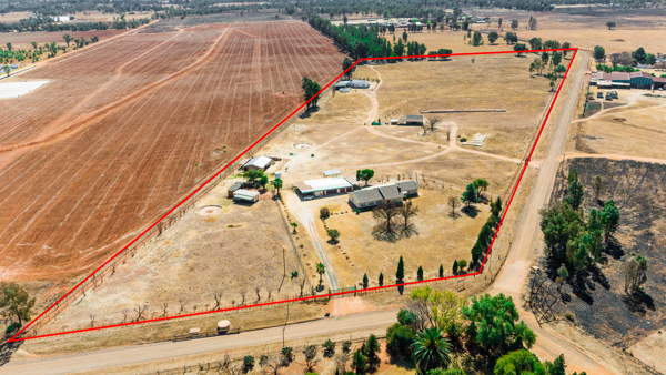 5.7 ha Farm
