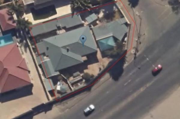 6 Bedroom House