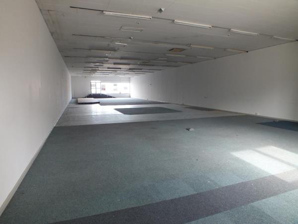 629  m² Commercial space