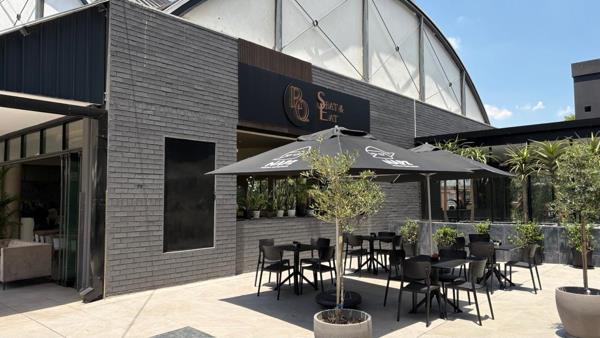 390  m² Retail Space