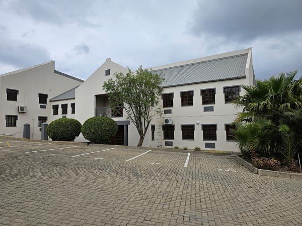 1 049 m² Office Space