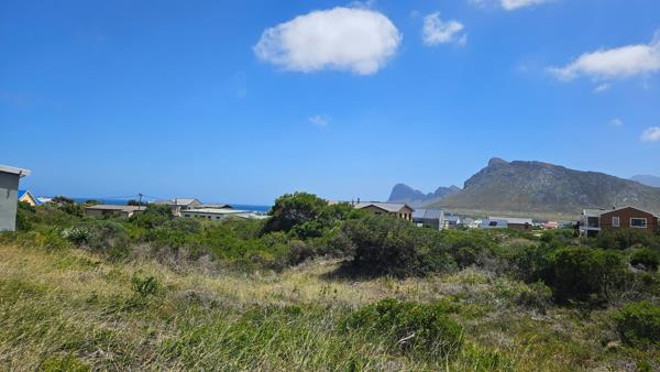 1 586 m² Land