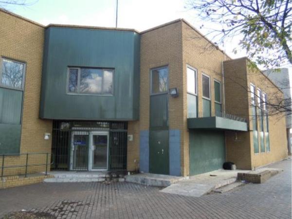 2 000  m² Industrial space