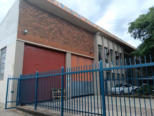 3 300 m² Industrial space