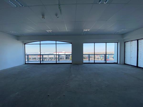 96  m² Commercial space