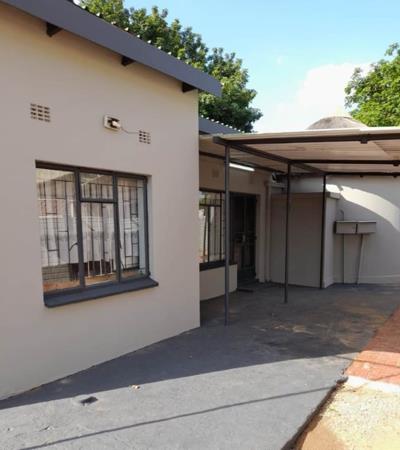 150  m² Commercial space