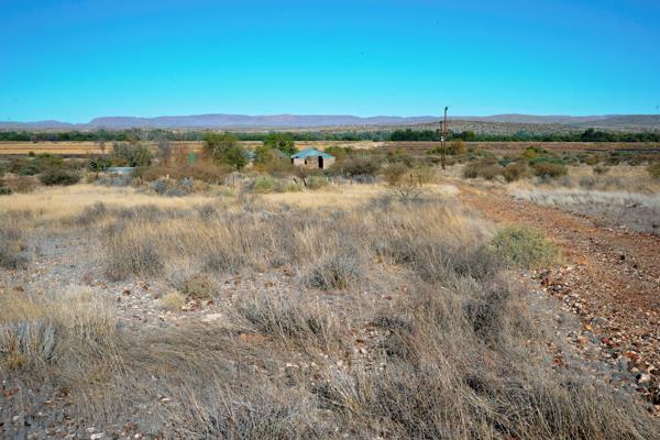 7.6 ha Land