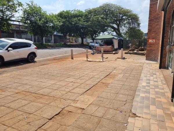 90  m² Commercial space