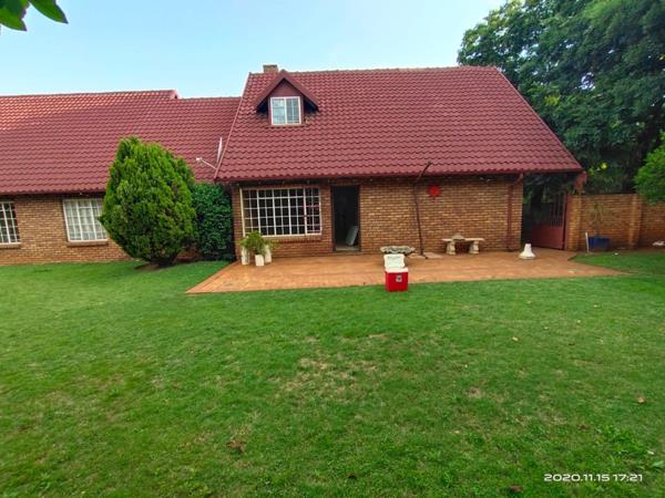 6 Bedroom House
