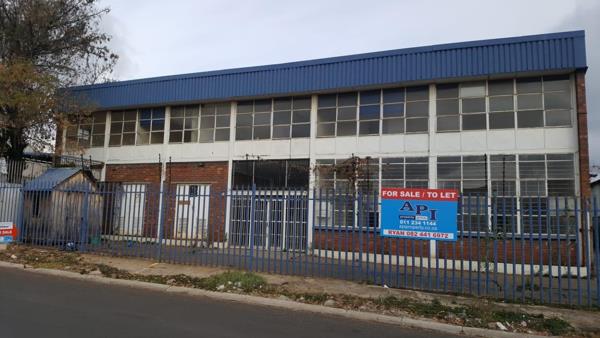 1 500  m² Industrial space