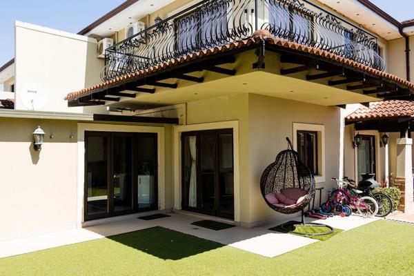 4 Bedroom Townhouse