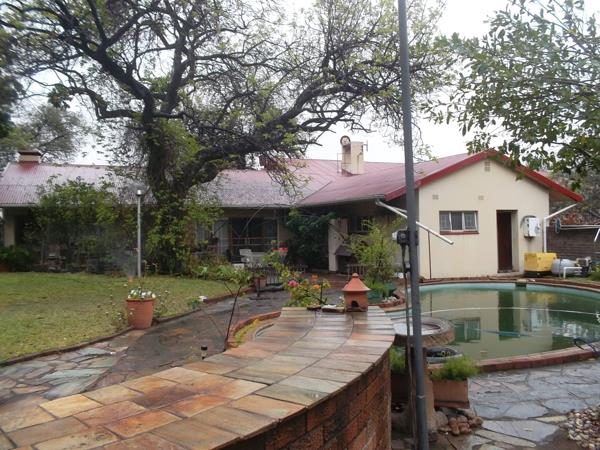 6 Bedroom House